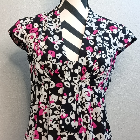 Trina Turk Y2K Babydoll Cap-Sleeve Office Blouse - Picture 4 of 12